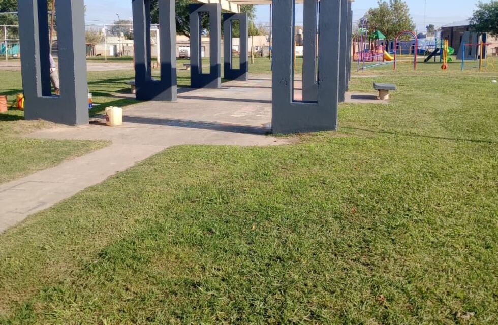 Espacios renovados y actividades para disfrutar la celebración en los barrios 2 de Abril y 42