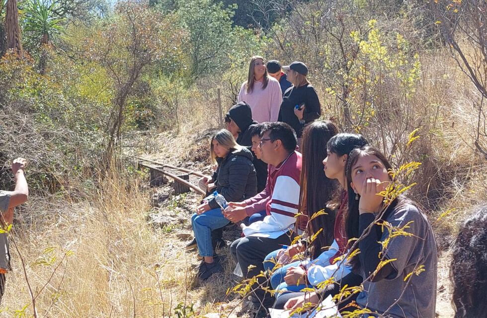 Estudiantes del Ipem 316 de Colinas recorrieron el sendero del Aula Ambiental
