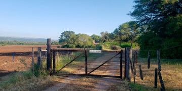 La estancia donde se labró el acta por la fiesta ilegal en Unquillo. (Foto gentileza El Doce TV)