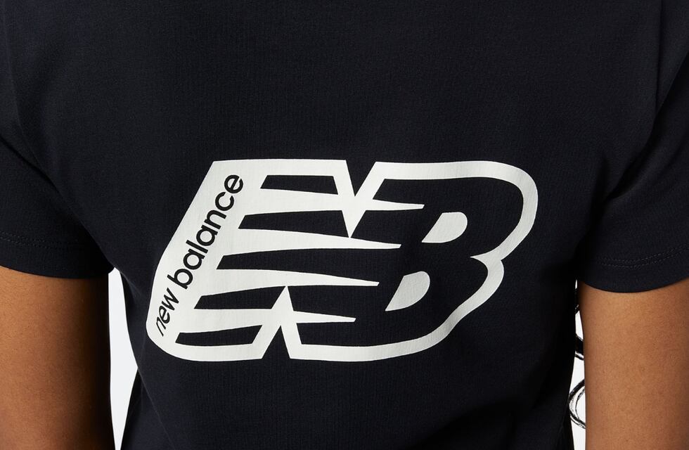 ¿Conviene comprar en Chile?: esto es lo que cuesta una remera New Balance