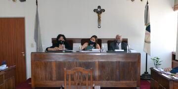 Alejandra Tolaba (d), Felicia Barrios y Luciano Yapura, integrantes del Tribunal en lo Criminal n° 1 de Jujuy.