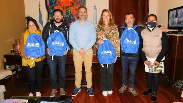 Apenas arribada a Jujuy, la comitiva brasileña visitó al secretario Valdecantos en su despacho y desde allí partió hacia la Quebrada.