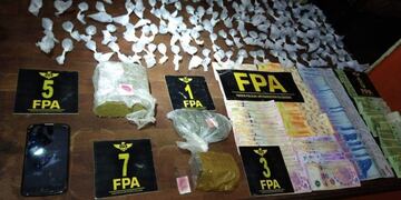 Secuestran drogas y dinero en barrio Ampliación Cabildo\u002E