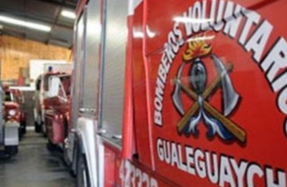 En medio de un incendio una mujer sufrió quemaduras