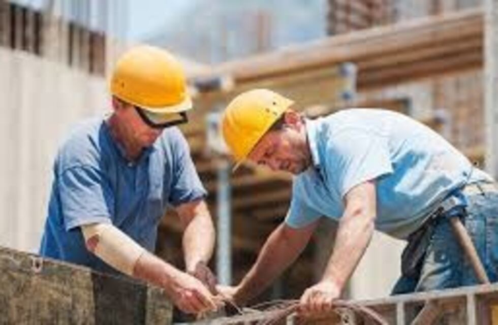 Reunión y gestión entre la Municipalidad y constructores