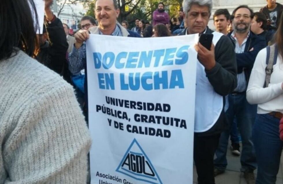 Los docentes entrerrianos se adhieren al paro del 24 y 25
