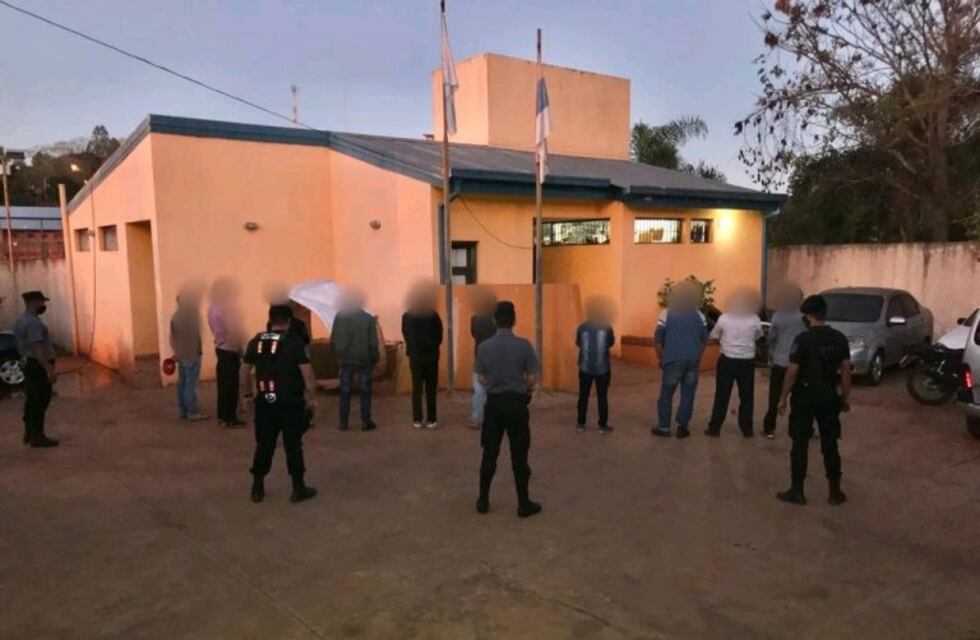 Detuvieron al exjuez de Paz de San Pedro durante una riña de gallos