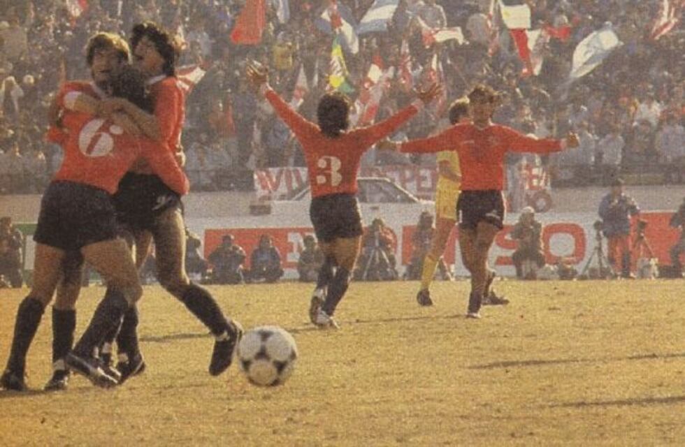 Después de Malvinas, el histórico partido en que Independiente le ganó a Liverpool