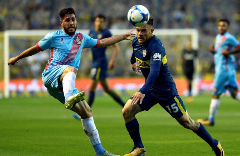 Boca superó 2-0 a Arsenal y es puntero junto a San Lorenzo