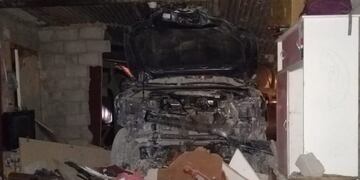 Perdió el control de la camioneta, se incrustó en una casa y mató a una mujer\u002E (Policía de Salta)