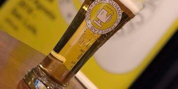 Copa Cuyana de Cervezas\u002E Uno de los vasos hechos especialmente para el evento\u002E