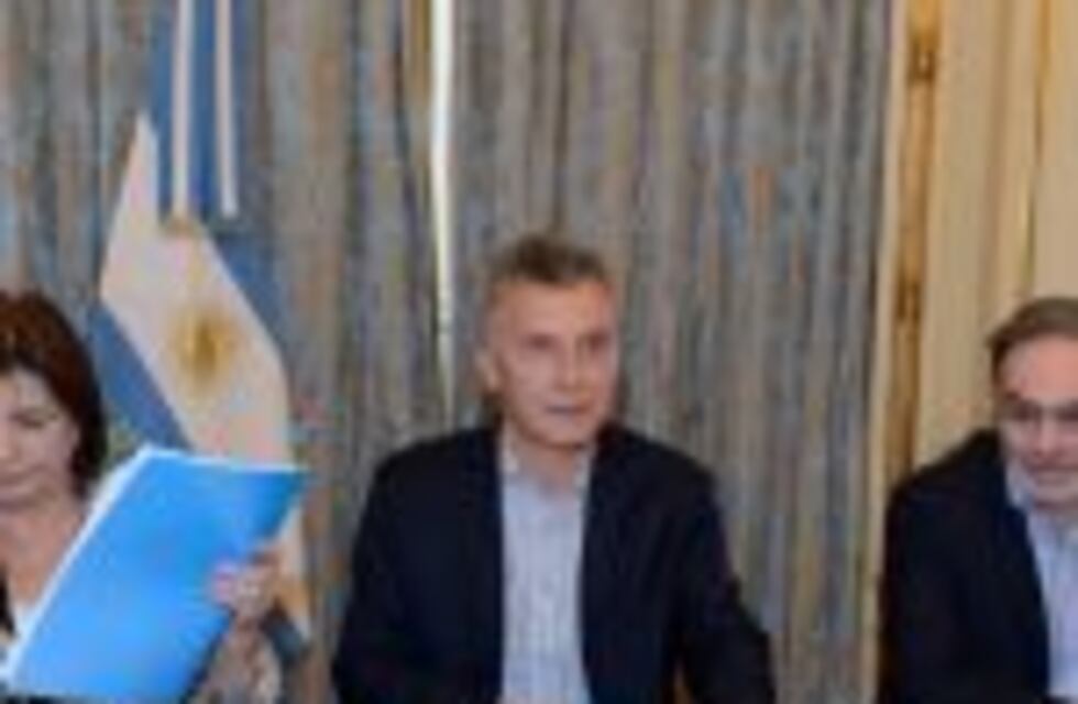 Antes de arribar a Mendoza, Macri apoyó a La Pampa en el conflicto por el Atuel