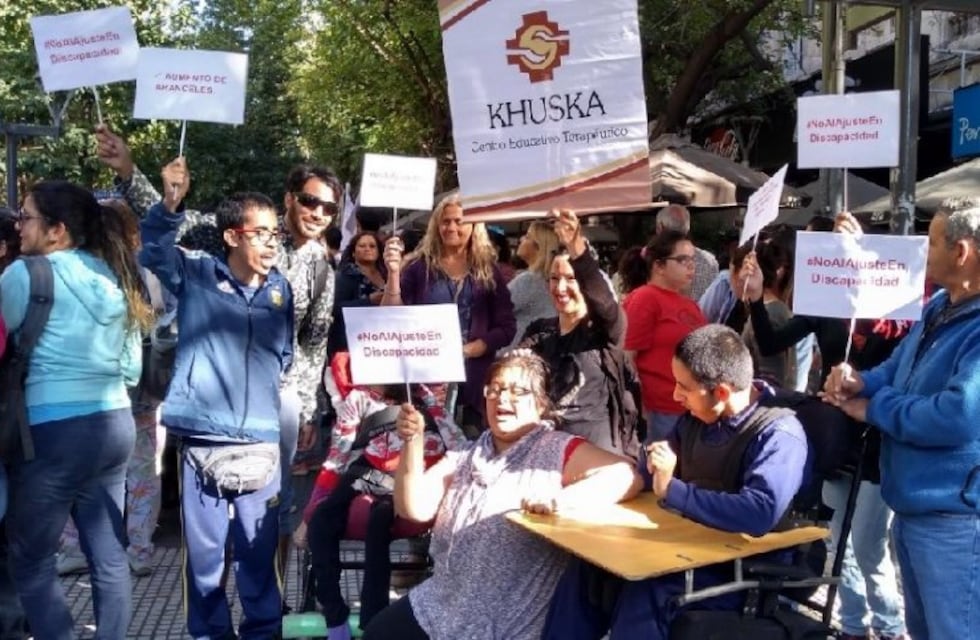 Discapacidad: desesperado reclamo por el atraso de pagos