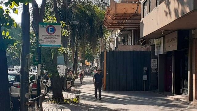 Obrero se encuentra grave tras caer desde cuatro pisos\u002E (Radio Dos)