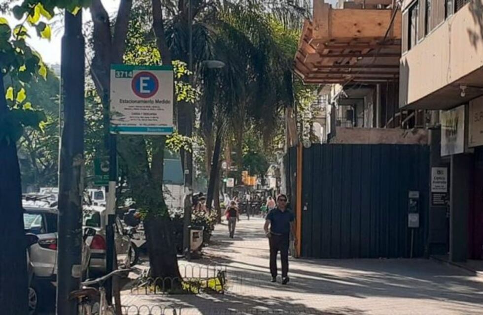 Obrero cayó cuatro pisos por el hueco del ascensor en un edificio de avenida Pellegrini