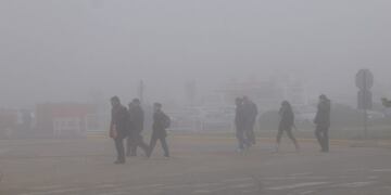 BUENOS AIRES 07/06/2011, CANCELACIONES EN EL  EN EL AEROPUERTO INTERNACIONAL DE EZEIZA  POR MOTIVO DE LA NEBLINA\u002E:DYN/RODOLFO PEZZONI\u002E buenos aires  niebla y   cenizas sobre buenos aires aeropuerto de ezeiza suspenden vuelos llegada a la ciudad ceniza volcanica