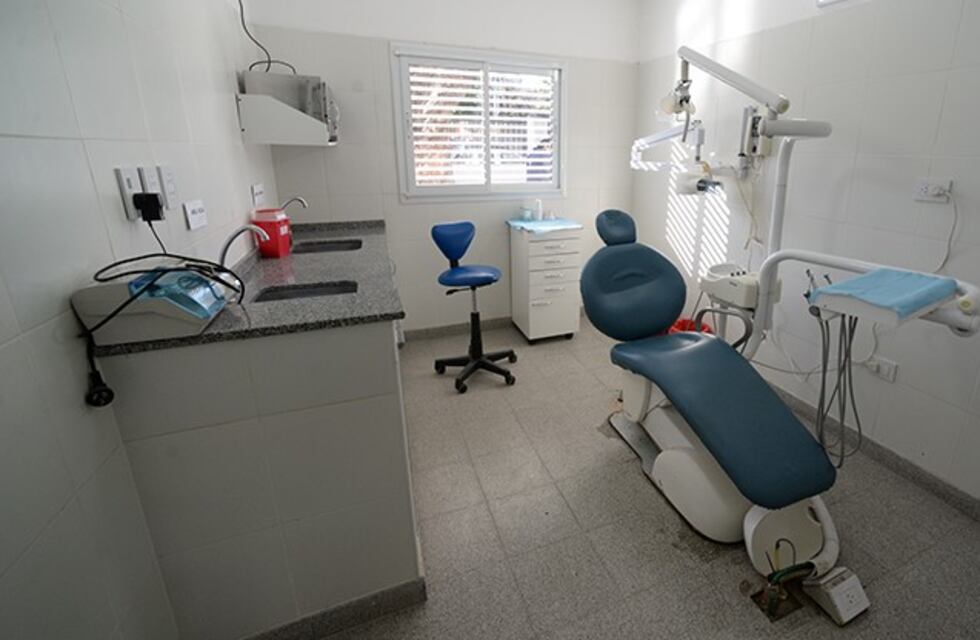 Manzur supervisó las obras de remodelación en el Caps Antártida Argentina