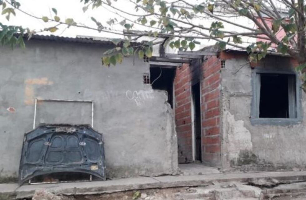 Incendiaron la casa del adolescente acusado de balear a un joven en Paraná