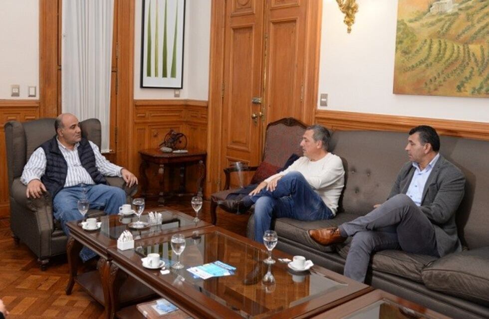 Atlético y San Martín de Tucumán ofrecen los clubes para pagar el Ingreso Familiar de Emergencia