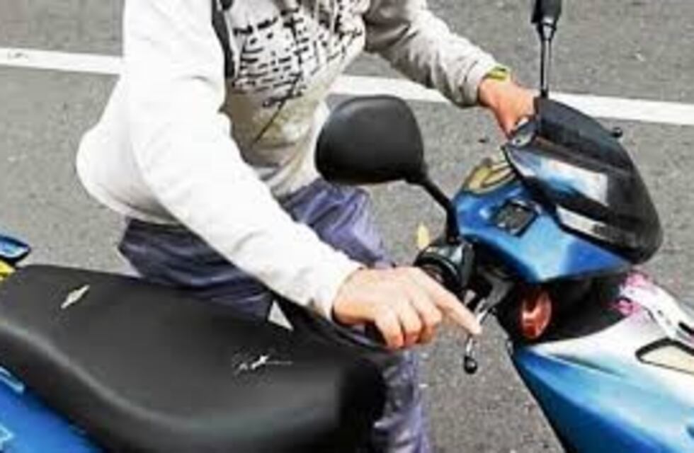 Quiso robarle la moto y el celular a un vecino y terminó preso