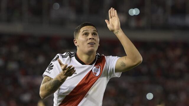 Argentina's River Plate midfielder Juan Quintero celebrates after scoring the team's second goal against Argentina's Independiente during the Copa Libertadores 2018 quarterfinals second leg football match at the Monumental stadium in Buenos Aires, Argentina, on October 2, 2018\u002E (Photo by JUAN MABROMATA / AFP) cancha river plate juan fernando quintero futbol copa libertadores 2018 futbol futbolistas river plate independiente