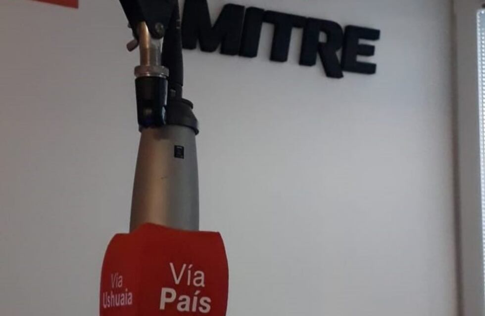 Hola país: se inauguró Vía Ushuaia Radio