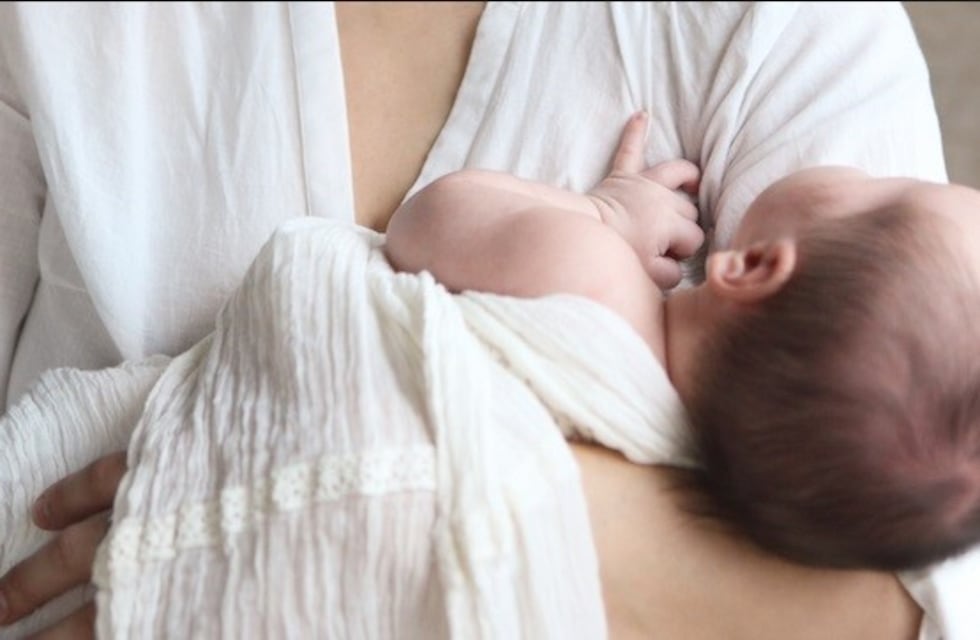 La conmovedora historia de una madre y la cura de mastocitosis en su hija