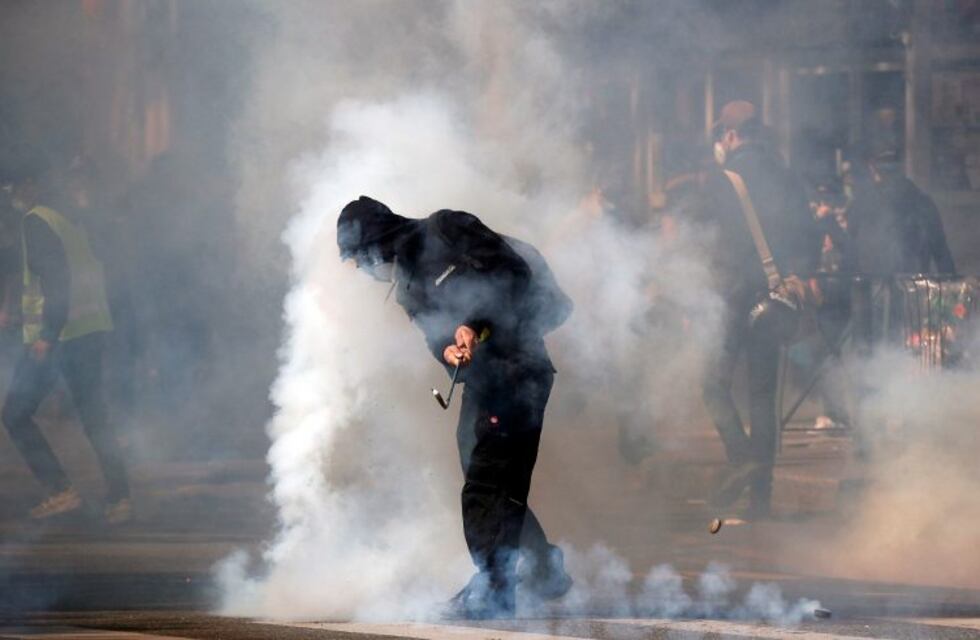 Disturbios en Toulouse durante protesta de "chalecos amarillos"