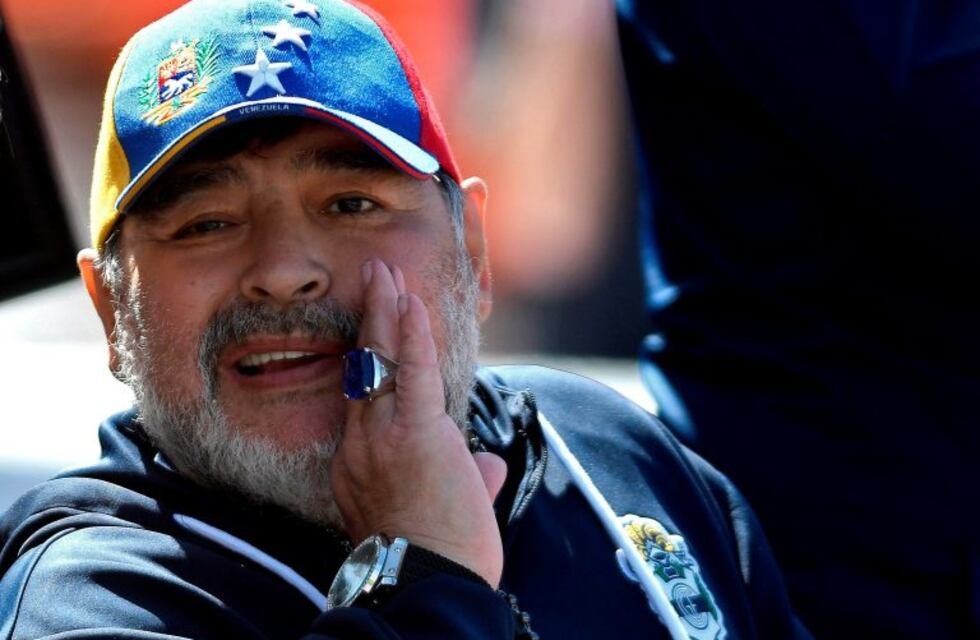Diego Maradona volverá a la cancha de Newell's en horario laboral