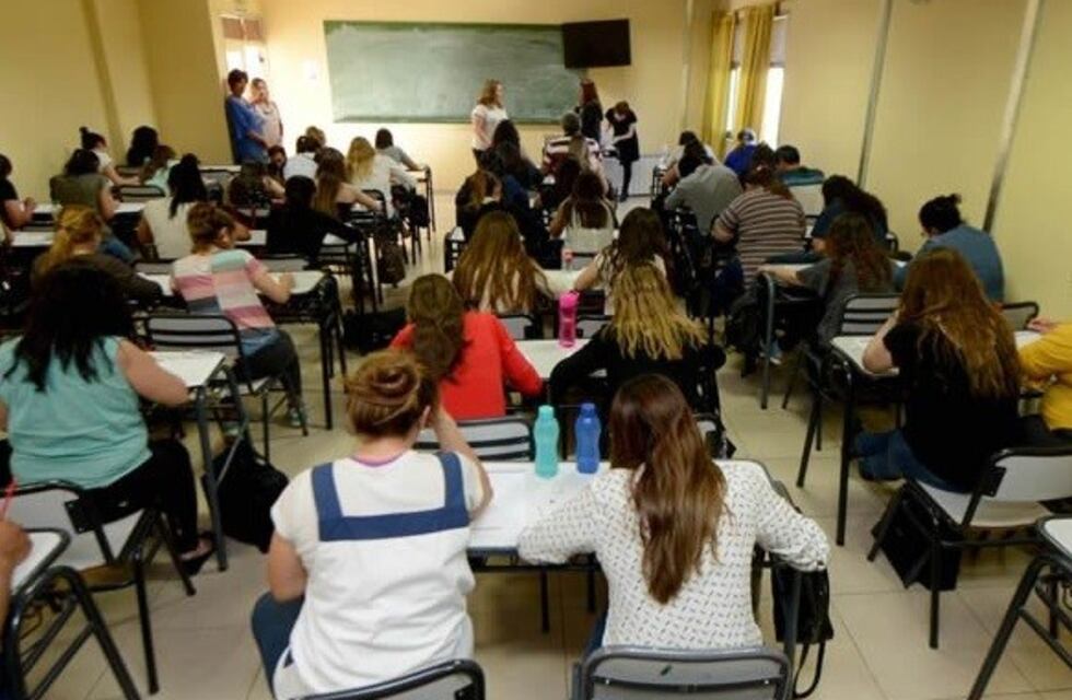 Cómo acceder a la beca de $10.500 para docentes mendocinos