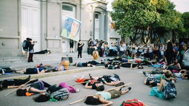 Marcha de mujeres (archivo Vía Gualeguaychú)