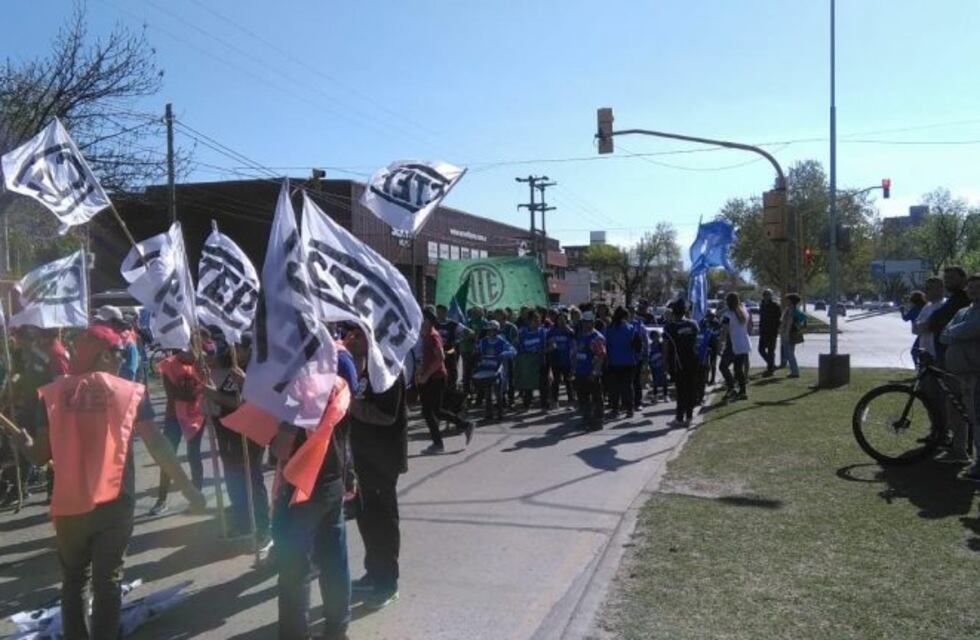 El paro en Río Cuarto: alto acatamiento y nutrida movilización por las calles