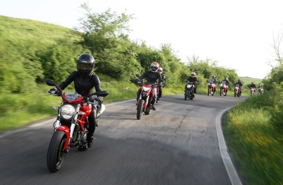 El uso del casco y la importancia en la prevención de accidentes en moto\u002E