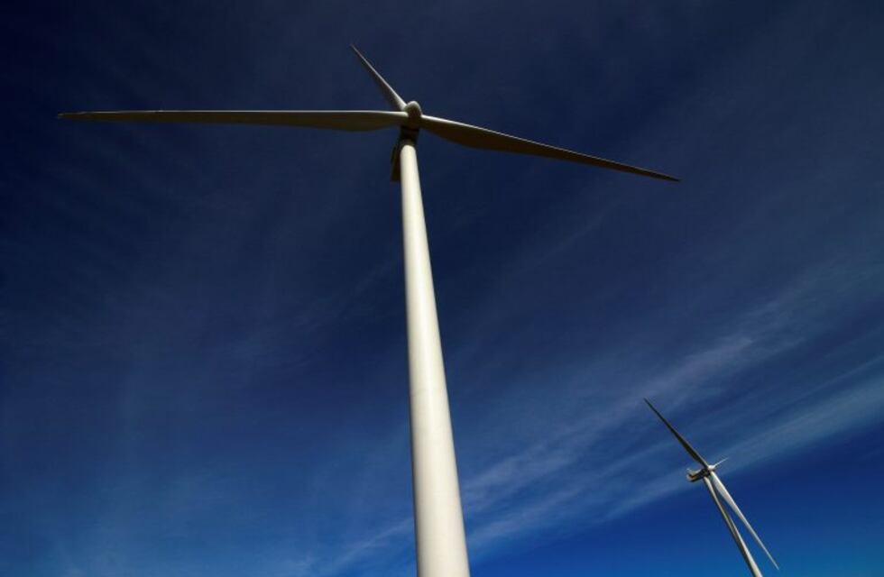 Desarrollo de energía renovables, con creación de empleos en zona de Santa Cruz