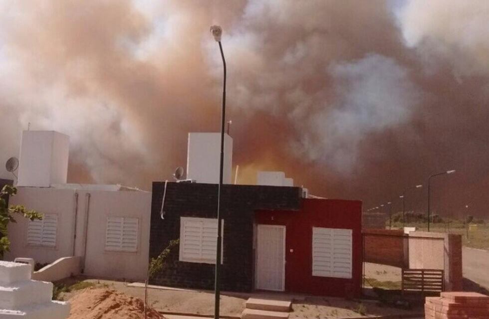 San Luis: incendios por el viento Zonda