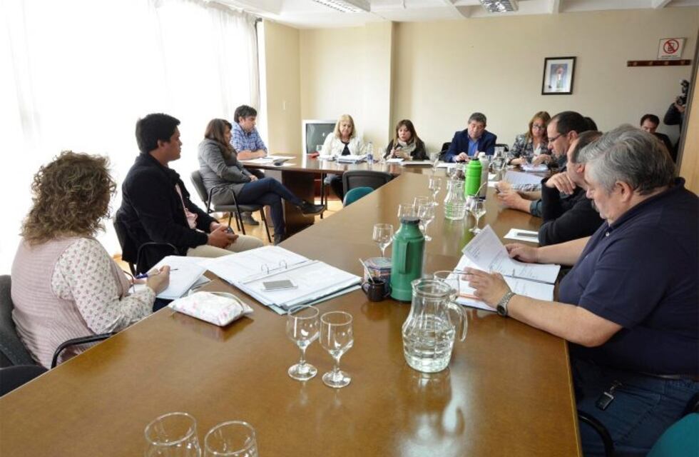 Capacitarán a ingresantes en obra de las Represas del río Santa Cruz