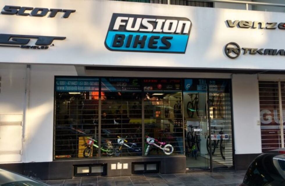 Video: así roban en un local de venta de bicicletas en Córdoba