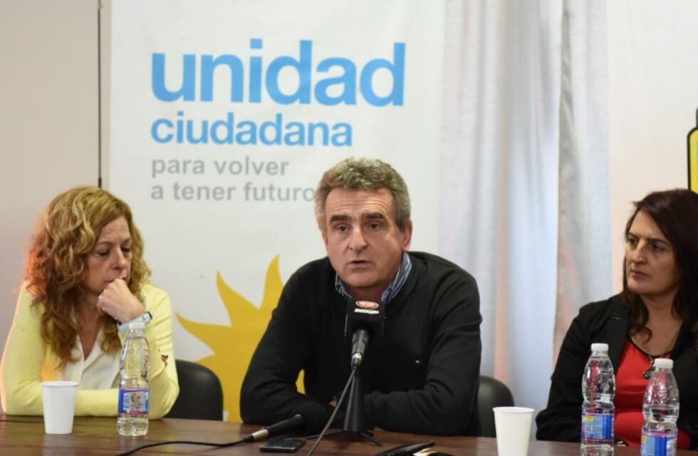 Agustín Rossi le advirtió en una carta abierta a Macri que "el rumbo es el problema"