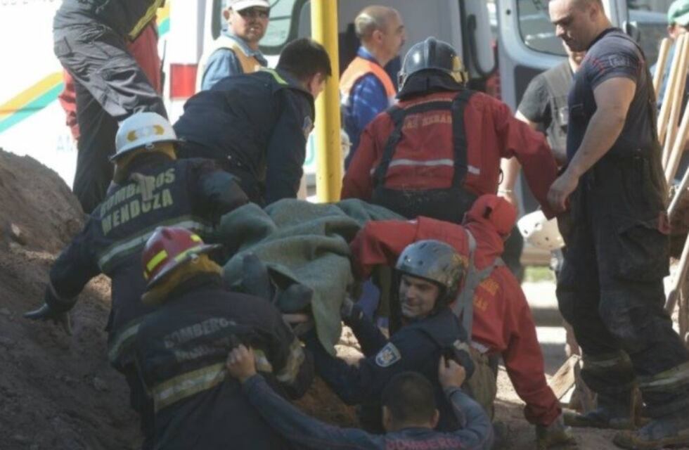 Tragedia en Las Heras: las imágenes más fuertes del derrumbe