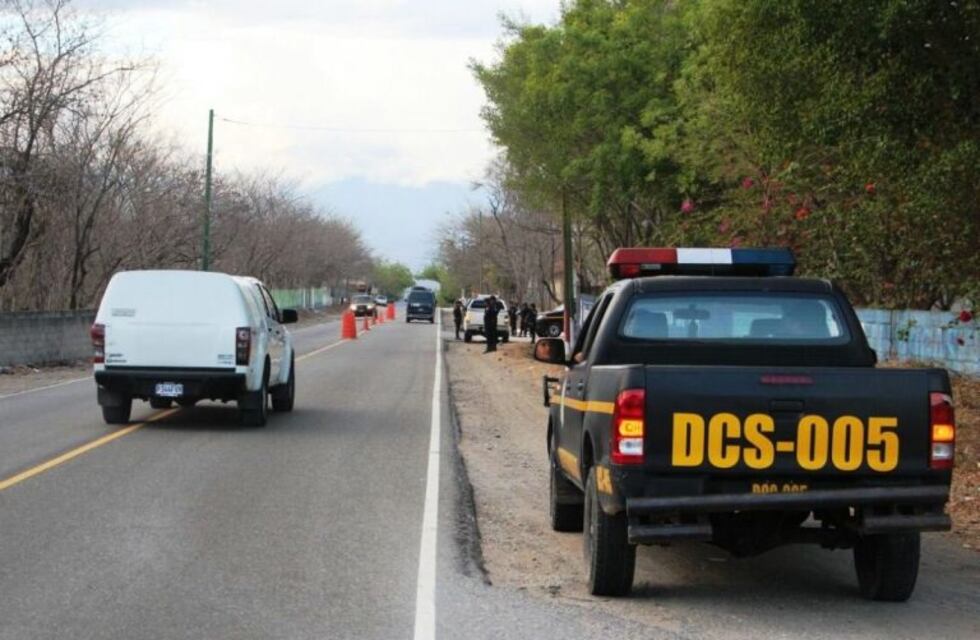 Intentó escapar de un control vial y lo detuvieron con droga en su auto