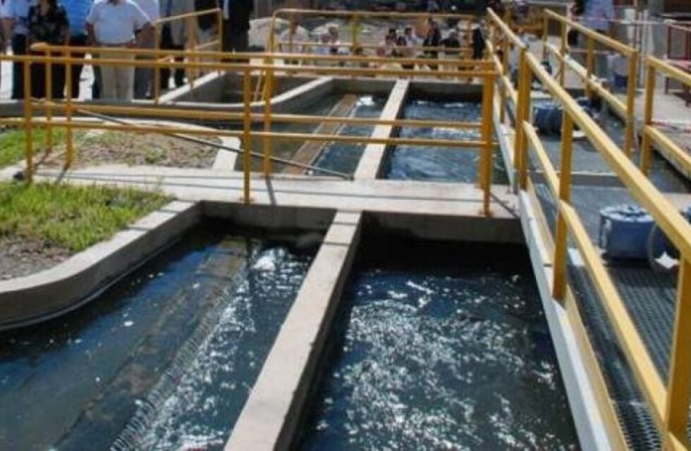 Por qué el agua tiene "feo olor y sabor" en buena parte de Sierras Chicas