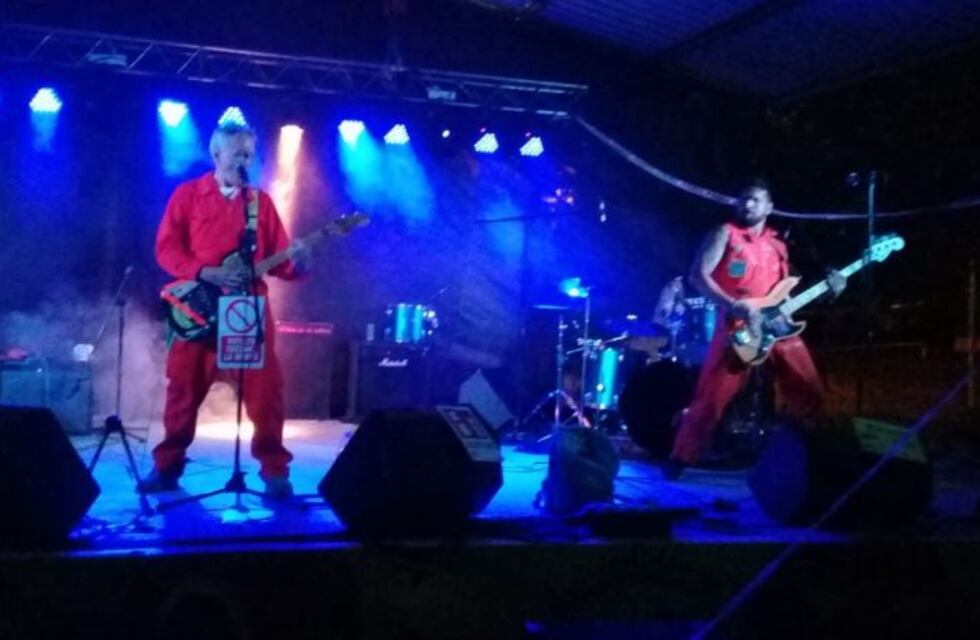 El grupo de rock Romapagana se presentó en Villa Yacanto