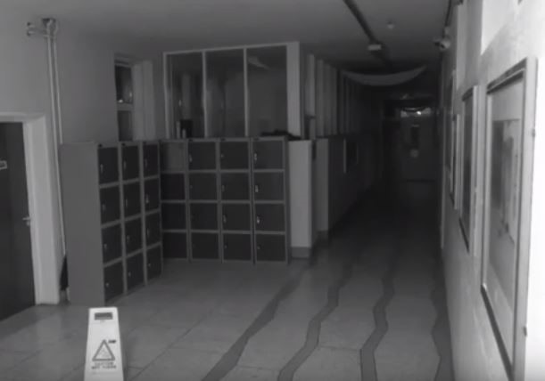 Viral: una cámara de seguridad registró la actividad de un fantasma en una escuela