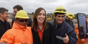 DYN08, BUENOS AIRES 08/09/2017, LA GOBERNADORA DE LA PROVINCIA DE BUENOS AIRES, MARÍA EUGENIA VIDAL AL RECORRER ESTA MAÑANA LOS TRABAJOS DE CONSTRUCCIÓN DEL PUENTE LACARRA QUE UNIRÁ LA CAPITAL CON EL PARTIDO BONAERENSE DE LANÚSJUNTO AL JEFE DE GOBIERNO DE LA CIUDAD AUTÓNOMA DE BUENOS AIRES, HORACIO RODRÍGUEZ LARRETA Y EL INTENDENTE DE LANÚS NÉSTOR GRINDETTI\u002EFOTO:DYN/PRENSA GOBERNACION\u002E