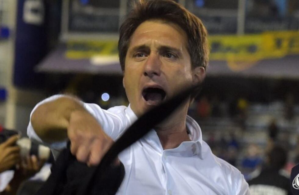 La particular seña de Guillermo Barros Schelotto para llamar a Wanchope