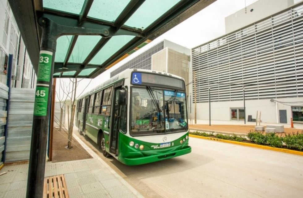 Barrio 31: comenzaron a circular por primera vez dos líneas de colectivos