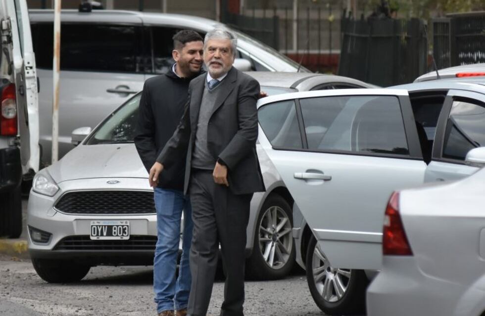 Piden la detención y el desafuero de De Vido por desvíos de fondos en la minería de Río Turbio