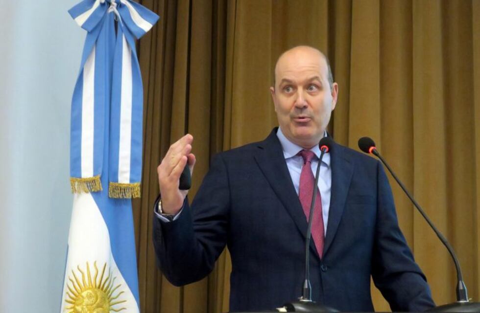 Sturzenegger ratificó la continuidad de la política monetaria