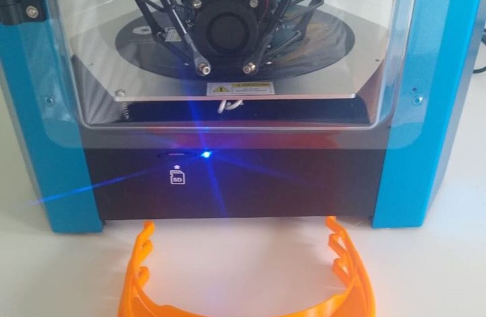 Un colegio de Carlos Paz fabrica máscaras 3D para donar