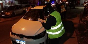 Policía Caminera realizando controles a conductores (Web)\u002E